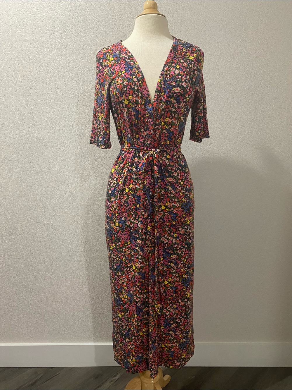 Boden Ecovero Floral Midi Dress Button Front Belted V Neck Jersey 10R - Picture 2 of 13